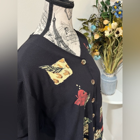 Teddi Black and Red Boxy Button Down Shirt Multicolor Trim Stylish Buttons - Picture 7 of 8